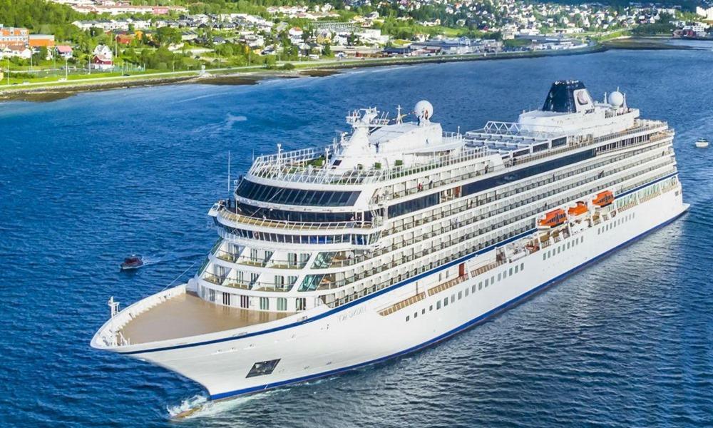 Cruise ship approaching the coast on The Nordic Chart Room